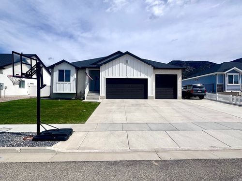 992 N 600 E, Morgan, UT, 84050-9266 | Card Image