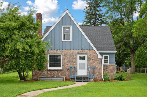 86 High Ave, Gaylord, MN, 55334-2412 | Card Image