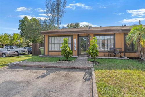 2330 Croton Ct, Pembroke Pines, FL, 33026-1712 | Card Image