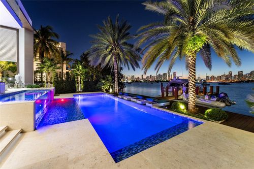 441 N Hibiscus Dr, Miami Beach, FL, 33139-5125 | Card Image