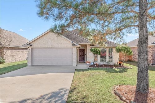 914 Gardenia St, College Station, TX, 77845-5338 | Card Image