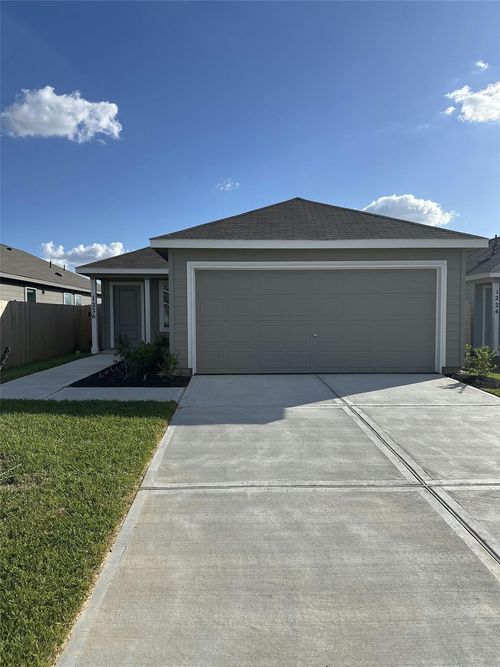 1226 Charlotte Way, Wharton, TX, 77488-5333 | Card Image