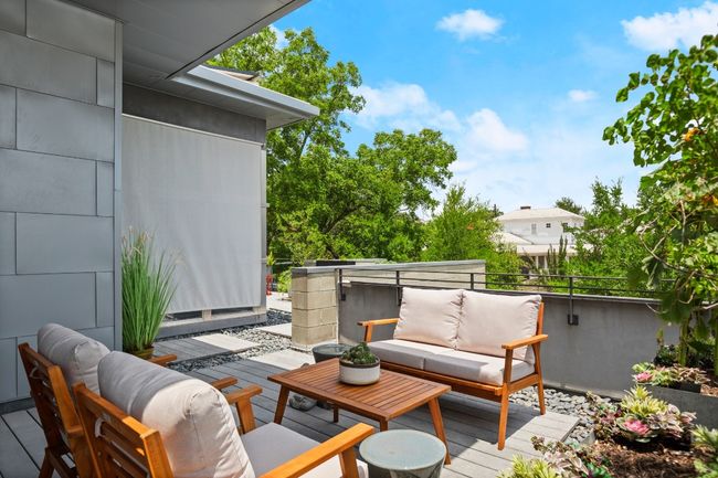 Retractable sunshades are present on almost all of the exterior windows- outdoor living space | Image 28
