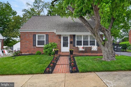 446 Lincoln Ave, EPHRATA, PA, 17522-2119 | Card Image