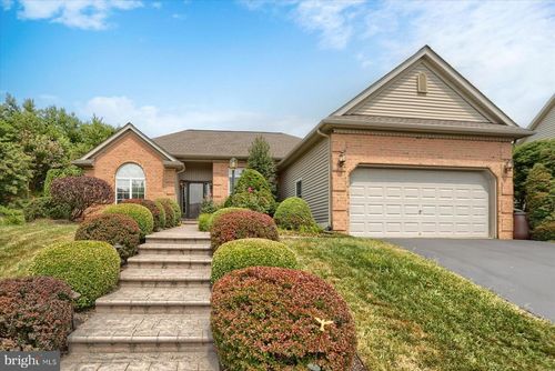 87 Bartlett Cir, Palmyra, PA, 17078-8606 | Card Image