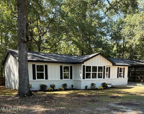 2405 Santa Cruz St, Gautier, MS, 39553-6735 | Card Image