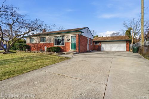 12068 Amber Ct, Sterling Heights, MI, 48312-2100 | Card Image