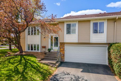 10941 105th Ave N, Maple Grove, MN, 55369-2837 | Card Image