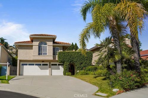 23461 Darcy Ln, Newhall, CA, 91321-3924 | Card Image