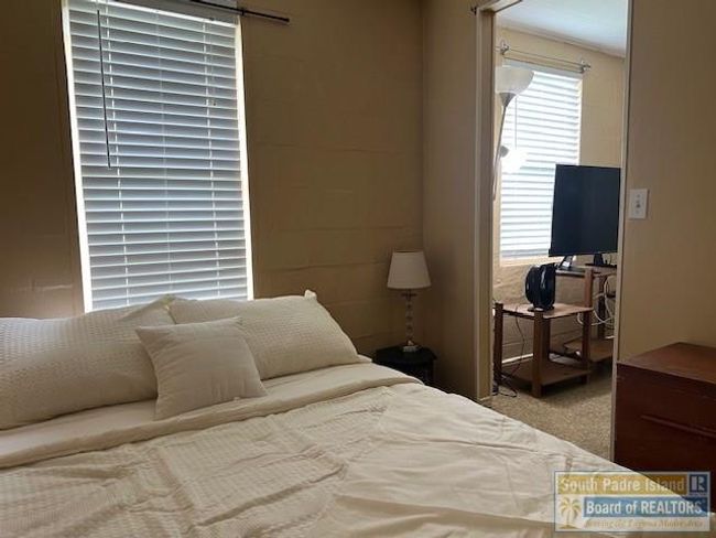 APT-6 - 202 N Yturria St, House other with 1 bedrooms, 1 bathrooms and null parking in Port Isabel TX | Image 5