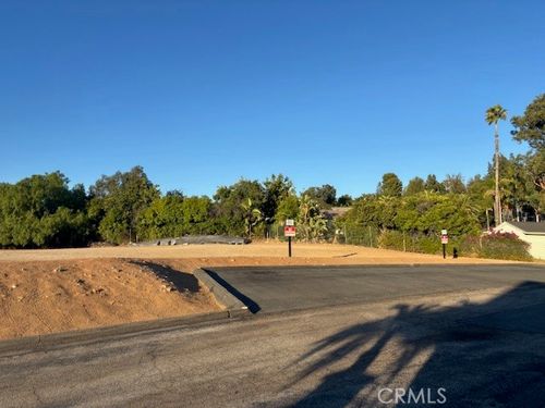 35611129 Anaheim Shrs, Anaheim, CA, 92801 | Card Image