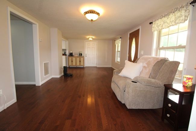 294 Deer Ridge Rd, House other with 3 bedrooms, 2 bathrooms and 2 parking in Hillsville VA | Image 5