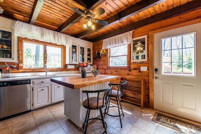 69 Scott Rd, House other with 3 bedrooms, 2 bathrooms and 8 parking in East Lyme CT | Image 4