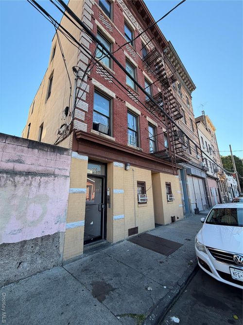 110 School St, Yonkers, NY, 10701-4840 | Card Image