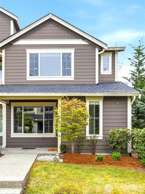11497 158th Ave Ne, Redmond, WA, 98052-3075 | Card Image