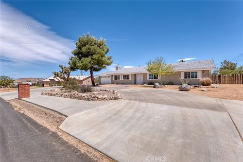 7535 Victoria, Yucca Valley, CA, 92284 | Card Image