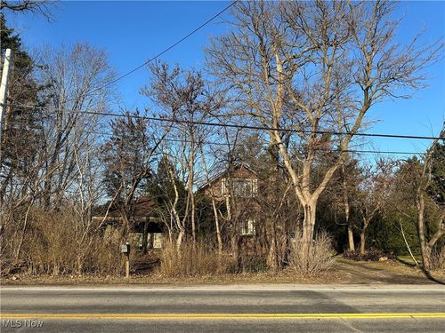 8030 Pyle South Amherst Rd, Amherst, OH, 44001-2126 | Card Image