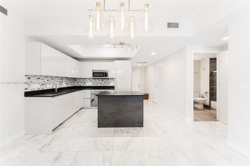 unit-1409-1010 Brickell Ave, Miami, FL, 33131-3759 | Card Image