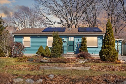 22 Grassy Plain Rd, Riverside, RI, 02915-1424 | Card Image