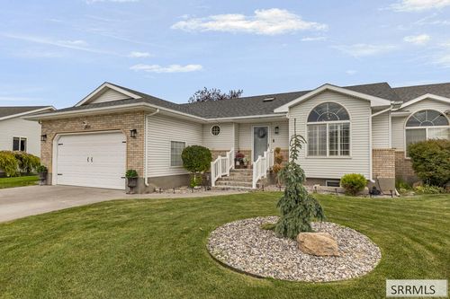 2975 Courtyard Cir, Ammon, ID, 83406-7507 | Card Image