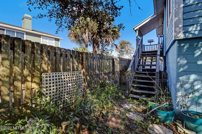 South side yard with stairs leading to unit A | Image 27