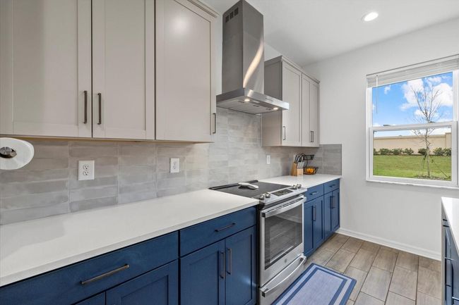 8330 Abalone Loop, House other with 3 bedrooms, 3 bathrooms and null parking in Parrish FL | Image 12