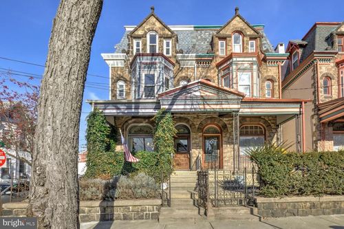 221 Douglass St, READING, PA, 19601-2539 | Card Image