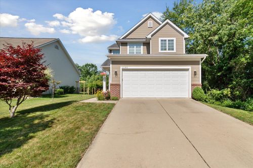 1140 Gene Dr, Chelsea, MI, 48118-1402 | Card Image