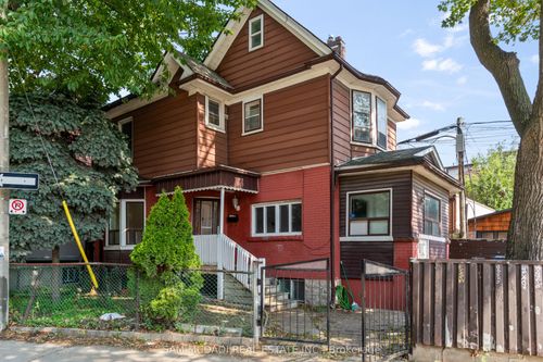 415 Crawford St, Toronto, ON, M6G3J7 | Card Image