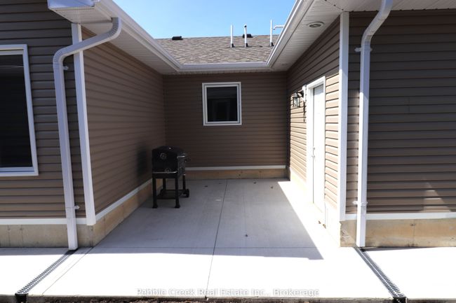 215 Lake Breeze Dr, House other with 2 bedrooms, 2 bathrooms and 2 parking in Goderich ON | Image 31