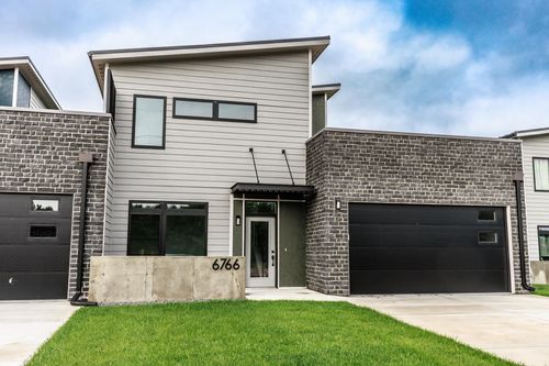 6766 Shadow Ridge Pl, Columbus, NE, 68601-6127 | Card Image