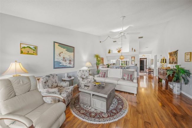 7640 - 5933 Clubside Dr, Condo with 2 bedrooms, 2 bathrooms and null parking in SARASOTA FL | Image 15