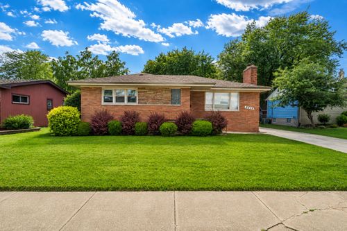 8040 Jefferson Ave, Munster, IN, 46321-1223 | Card Image