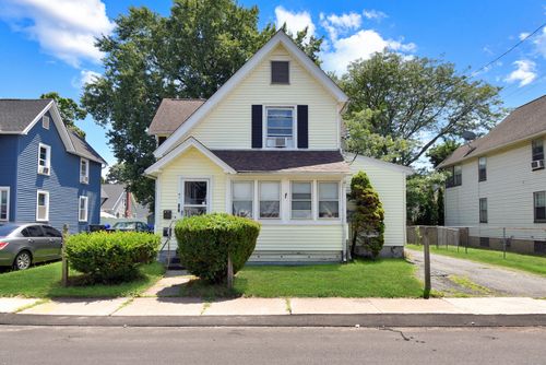 41 Bissell St, East Hartford, CT, 06108-2207 | Card Image