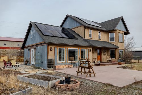 402 2nd Ave N, Clyde Park, MT, 59018-7600 | Card Image