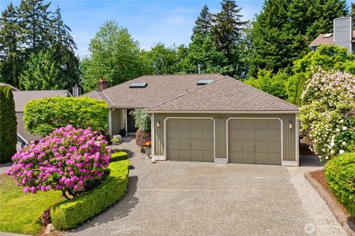 14821 104th Ave Ne, Bothell, WA, 98011-7208 | Card Image