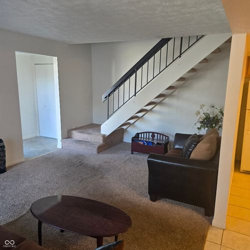 9864 Royce Dr, Indianapolis, IN, 46235-2315 | Card Image