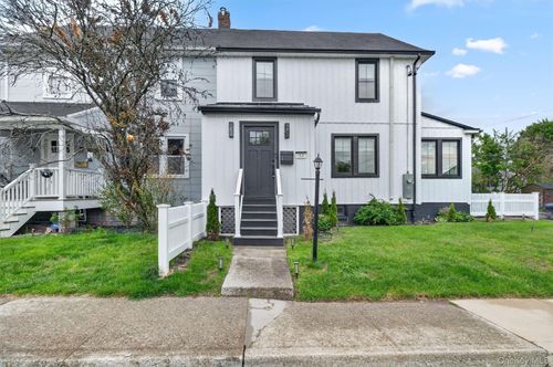 32 Dutchess Ter, Beacon, NY, 12508-1720 | Card Image