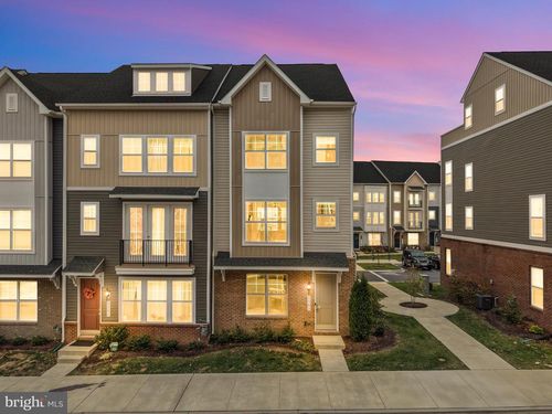 2563 Grangemill Ln, FREDERICK, MD, 21701-1327 | Card Image