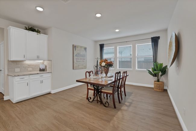 6012 Hightower St, House other with 5 bedrooms, 3 bathrooms and null parking in Aubrey TX | Image 17