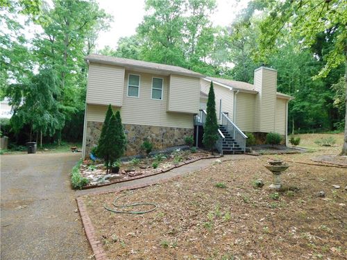 8805 Willow Creek Ct, Douglasville, GA, 30135-1605 | Card Image