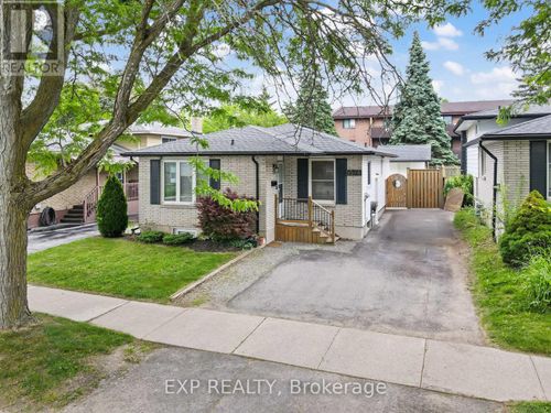 5574 Church'S Lane, Niagara Falls (Church's Lane), ON, L2J3J2 | Card Image
