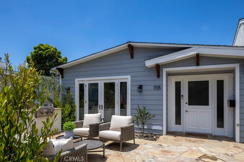 705 Marigold Ave, Corona del Mar, CA, 92625-2412 | Card Image