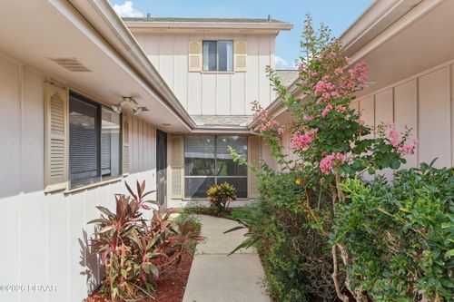 102 Golf Club Dr, NEW SMYRNA BEACH, FL, 32168-6152 | Card Image