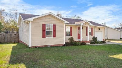 207 Pappy Dr, House other with 3 bedrooms, 2 bathrooms and 1 parking in Oak Grove KY | Image 2