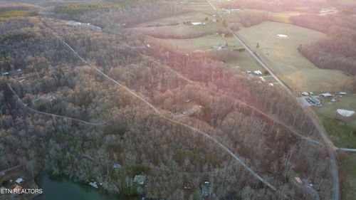 19 Diane Cir, Crossville, TN, 38572 | Card Image
