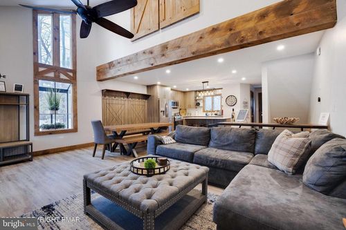 19 Ski Side Drive, Tannersville, PA, 18372 | Card Image