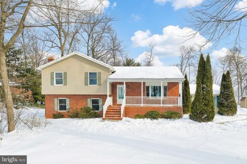 13525 Center Rd, STEWARTSTOWN, PA, 17363-7719 | Card Image