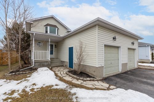 524 Grandtrunk Avenue, Kingston, ON, K7M8P6 | Card Image