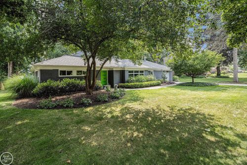 33815 State St, Farmington, MI, 48335-3562 | Card Image